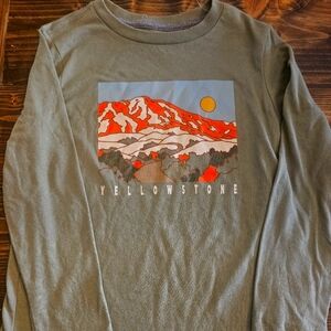 Boys Old Navy Yellowstone Graphic Long Sleeve Shirt, Size S, green